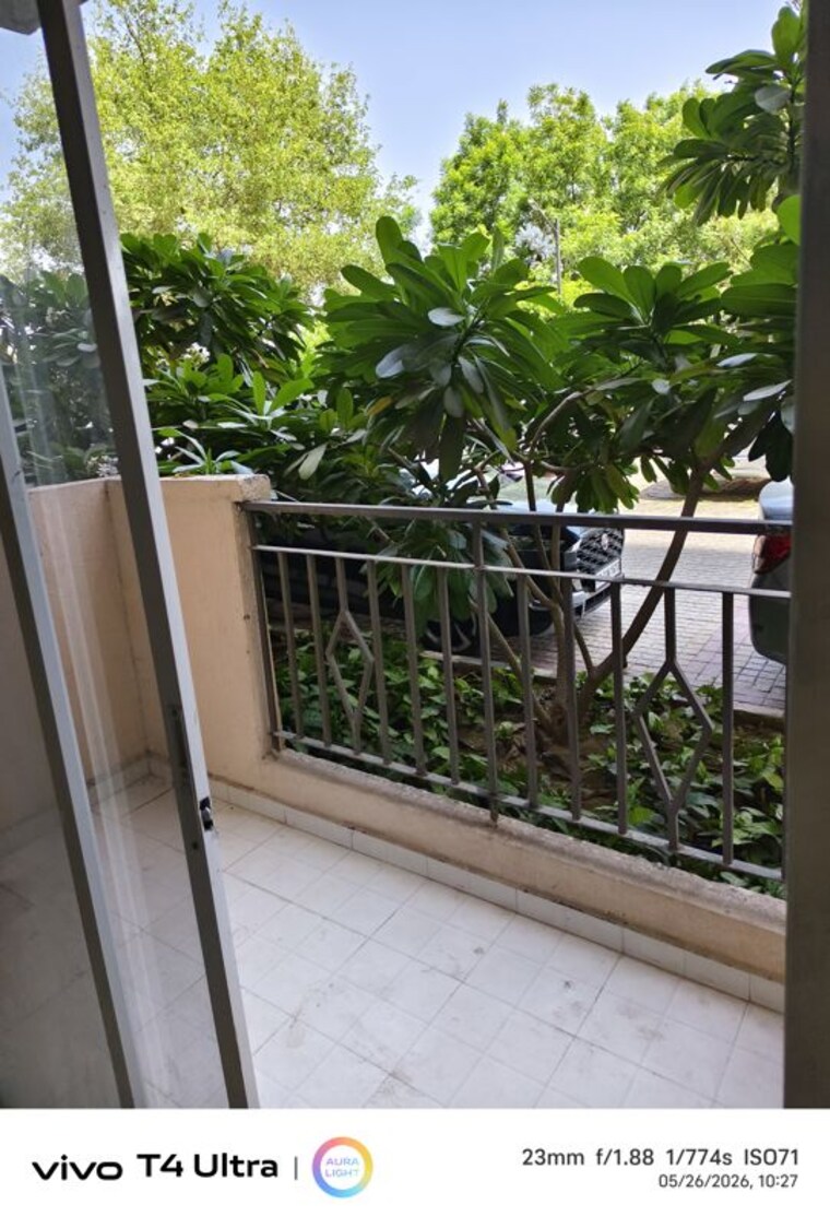Balcony, mrg-bazaar-93 2 Bedroom 745 Sq.Ft. Apartment In Sector 93 Gurgaon 10441398