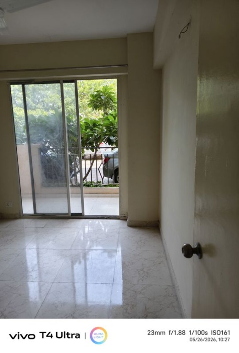 Room, mrg-bazaar-93 2 Bedroom 745 Sq.Ft. Apartment In Sector 93 Gurgaon 10441398