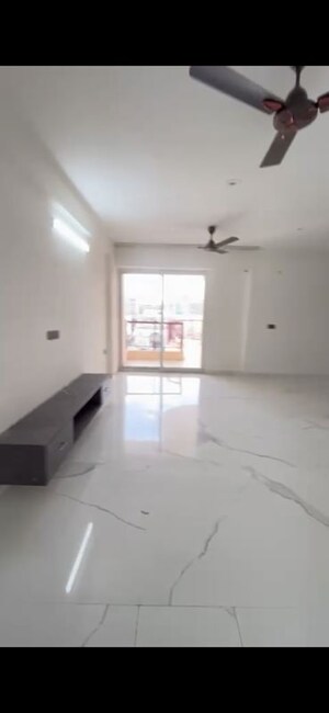 Room in 4 BHK Apartment at Emerald Anmol, Sector 88 – for Rent