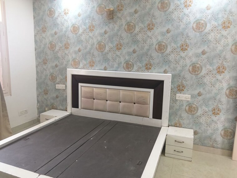 Room, shri-devaji-residency 3 Bedroom 200 Sq.Yd. Apartment In Dhakoli Zirakpur 10441248