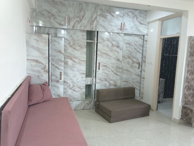 Room, shri-devaji-residency 3 Bedroom 200 Sq.Yd. Apartment In Dhakoli Zirakpur 10441248
