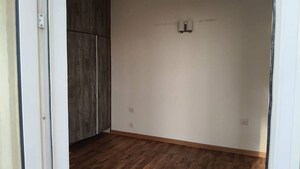 Room in 3 BHK Apartment at M3M Merlin, Sector 67 – for Rent