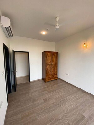 Room in 3 BHK Apartment at Sobha City Gurgaon, Sector 108 – for Rent