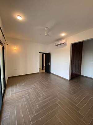 Room in 3 BHK Apartment at Sobha City Gurgaon, Sector 108 – for Rent