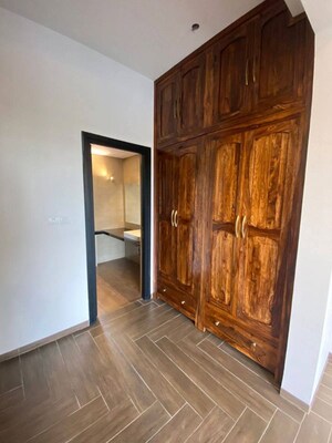 Room in 3 BHK Apartment at Sobha City Gurgaon, Sector 108 – for Rent