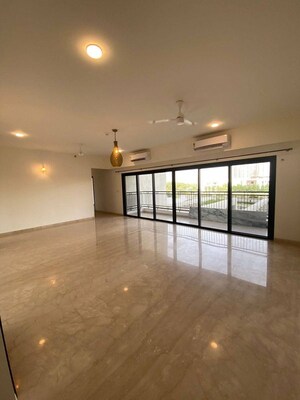 Room in 3 BHK Apartment at Sobha City Gurgaon, Sector 108 – for Rent