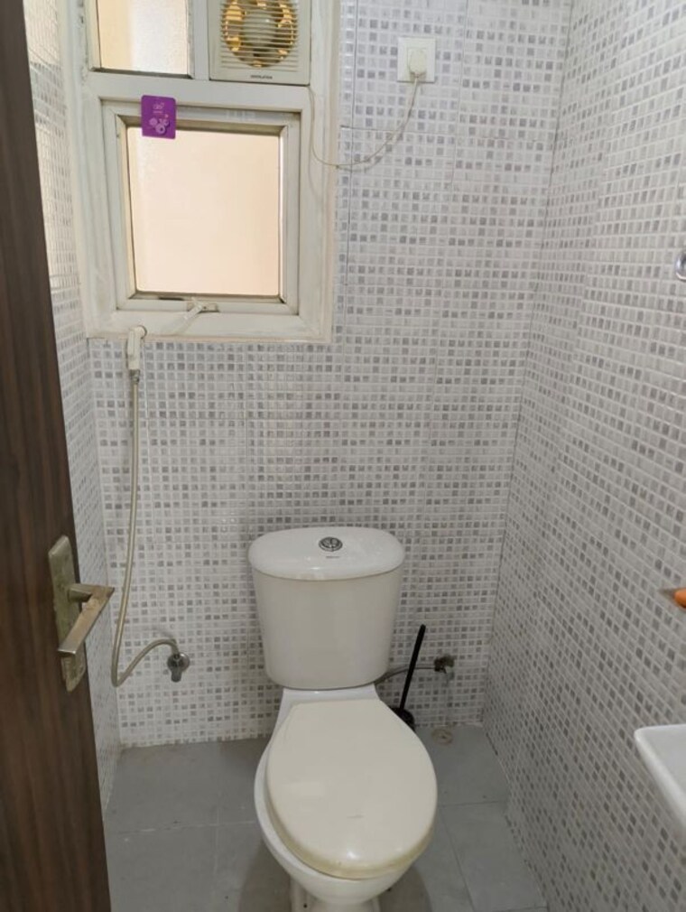 Bathroom, apex-athena 3 Bedroom 1732 Sq.Ft. Apartment In Sector 75 Noida 10441461