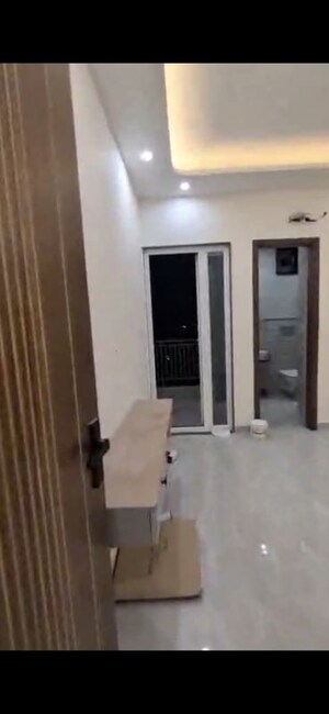 Bathroom in 3 BHK Builder Floor at Godrej Retreat, Sector 83 – for Rent