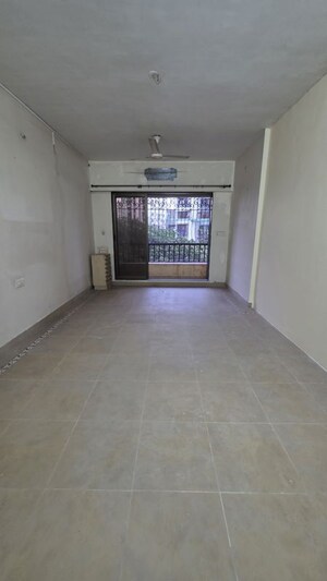 Bedroom in  Apartment at Dar Us Salaam CHS, Agripada – for Sale