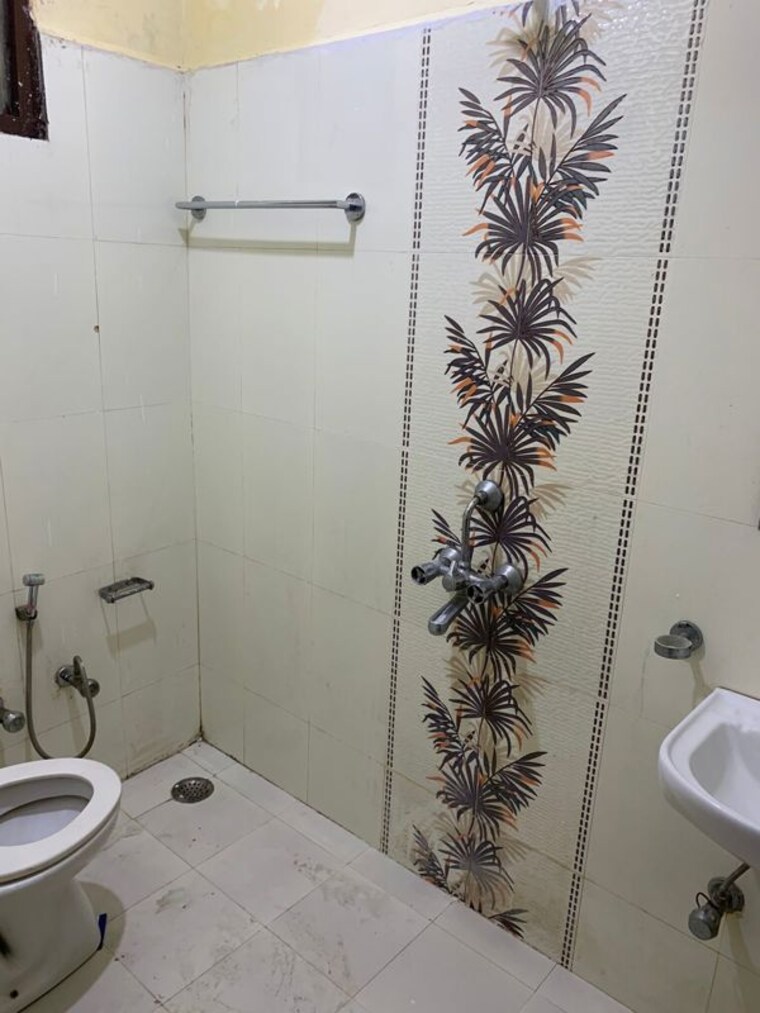 Bathroom, eldeco-greens-apartment 2 Bedroom 700 Sq.Ft. Apartment In Gomti Nagar Lucknow 10441492