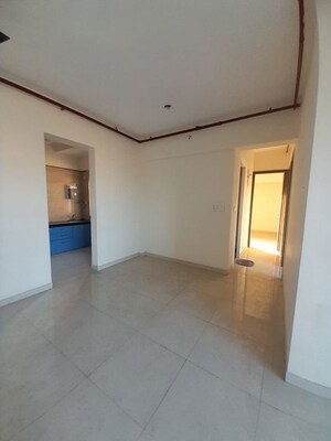 Room in 3 BHK Apartment at Ashar Sapphire, Kapur Bawdi – for Rent