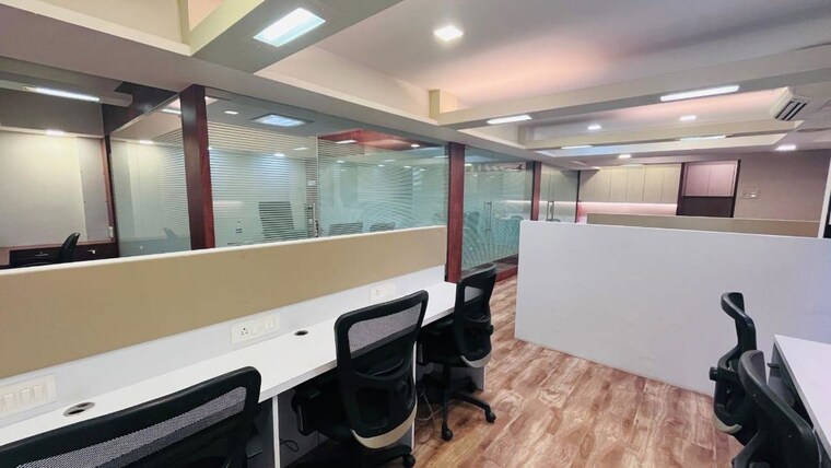 Team Area, one-lodha-place Commercial Office Space 1160 Sq.Ft. In Lower Parel Mumbai 10441571