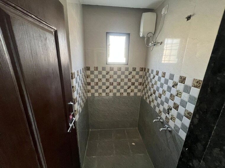 Bathroom, wagholi 1 Bedroom 450 Sq.Ft. Apartment In Wagholi Pune 10441547