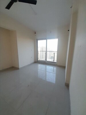 Room in 3 BHK Apartment at Ashar Sapphire, Kapur Bawdi – for Rent