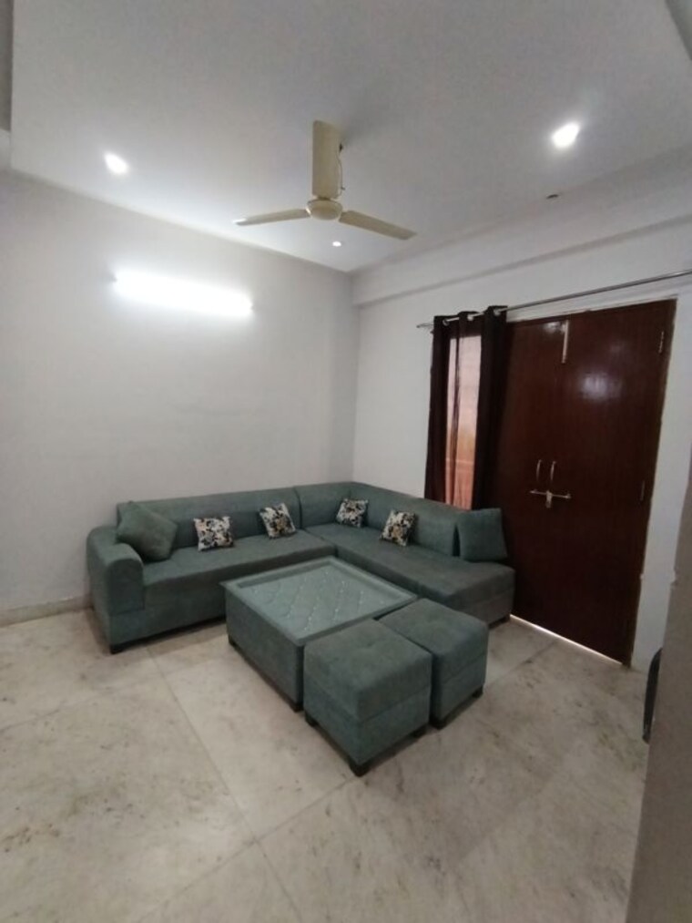 Living Room, vipul-world-plots 3 Bedroom 1900 Sq.Ft. Builder Floor In Sector 48 Gurgaon 10441575