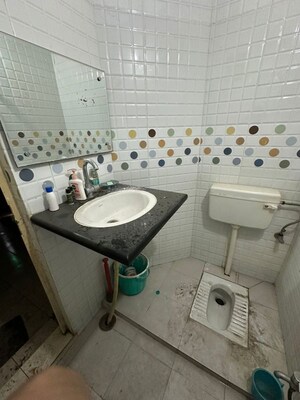Team Area in 2 BHK Villa at Aliganj – for Rent