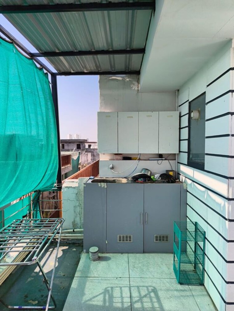 Balcony, aerocity 1 Bedroom 200 Sq.Ft. Independent House In Aerocity Mohali 10441605