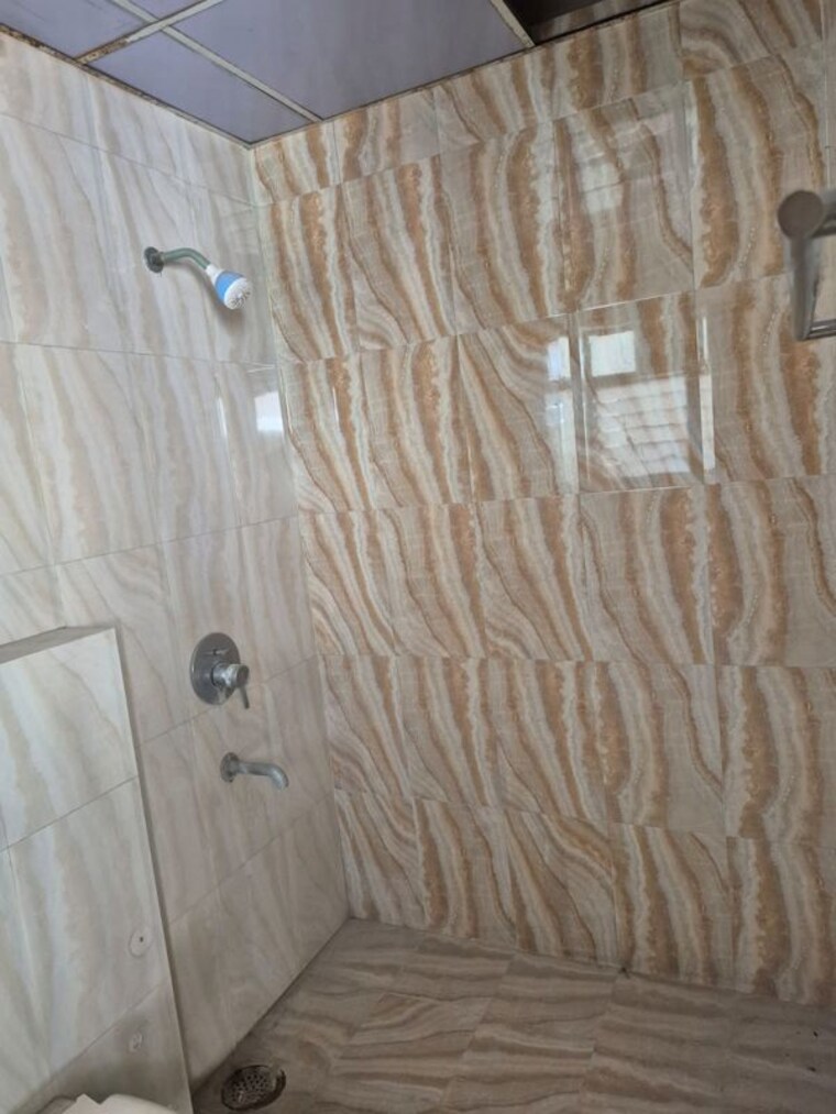 Bathroom, ruchi-active-acres 4 Bedroom 2600 Sq.Ft. Apartment In Tangra Kolkata 10441029
