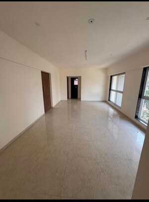 Room in 4 BHK Apartment at ND Palai Towers, Goregaon West – for Rent