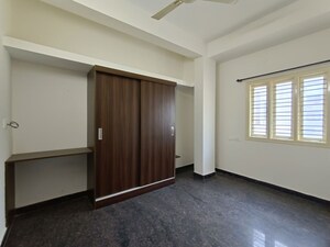 Room in 2 BHK Builder Floor at Choodasandra – for Rent