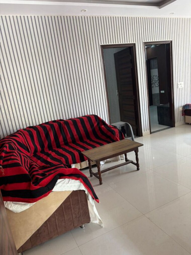 Dining area, kharar road 3 Bedroom 150 Sq.Yd. Apartment In Kharar Road Mohali 10419851