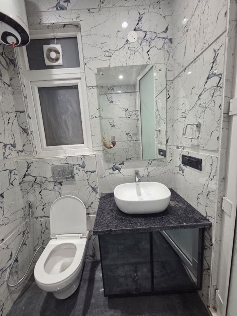 Bathroom, sector 32 1 Bedroom 800 Sq.Ft. Builder Floor In Sector 32 Gurgaon 10441680