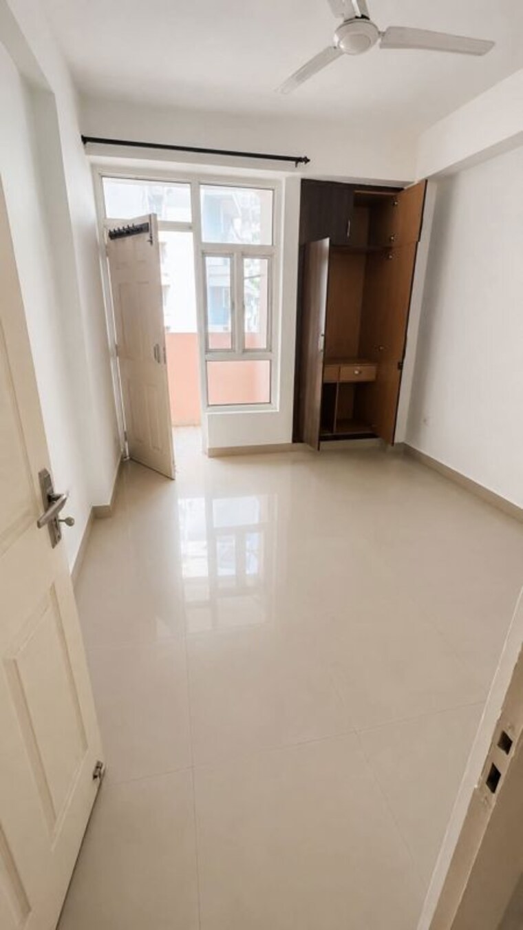 Room, trident-embassy-reso 3 Bedroom 1350 Sq.Ft. Apartment In Sector 1 Greater Noida Greater Noida 10441719