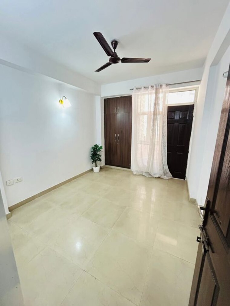 Room, trident-embassy-reso 3 Bedroom 1350 Sq.Ft. Apartment In Sector 1 Greater Noida Greater Noida 10441719