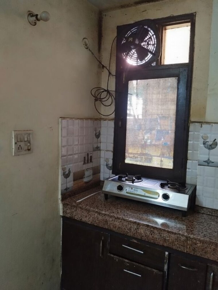 Kitchen, upsidc site b 2 Bedroom 985 Sq.Ft. Builder Floor In Upsidc Site B Greater Noida 10441746