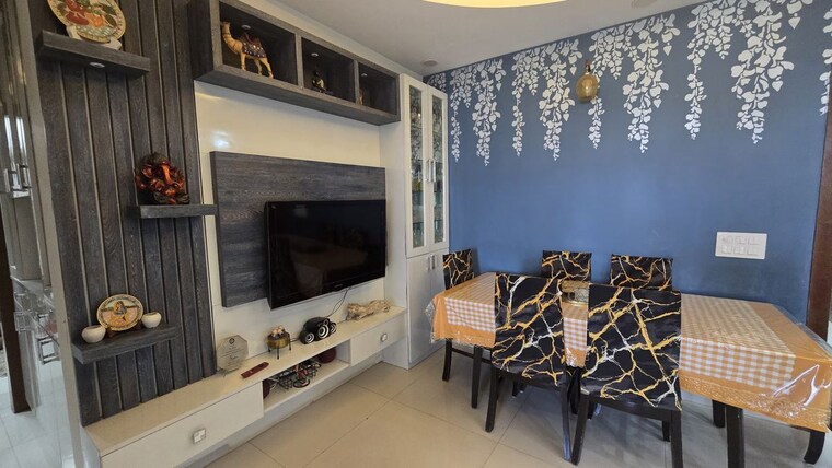 Living Room, tulip-violet 3 Bedroom 1578 Sq.Ft. Apartment In Sector 69 Gurgaon 10441717