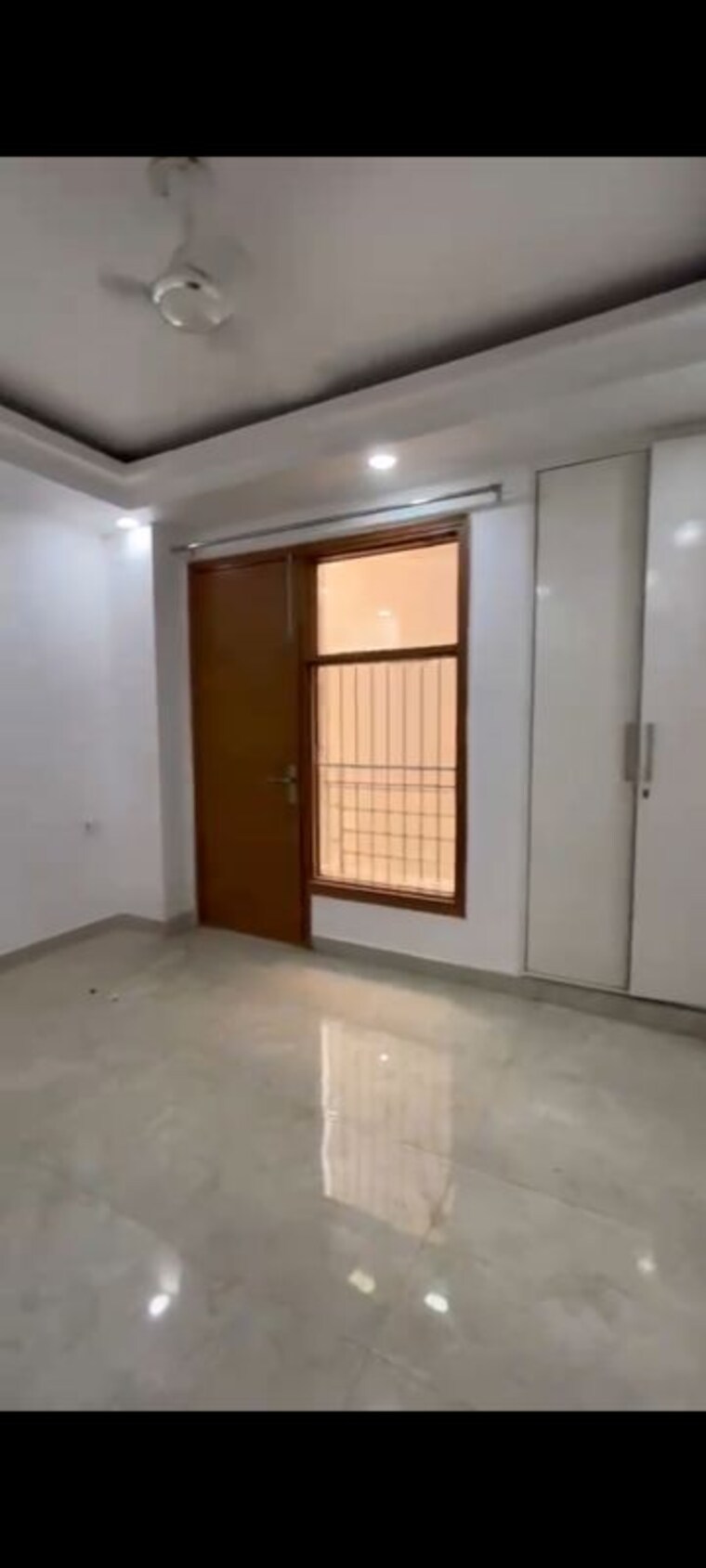 Room, vasant kunj enclave 3 Bedroom 110 Sq.Yd. Builder Floor In Vasant Kunj Enclave Delhi 10441805