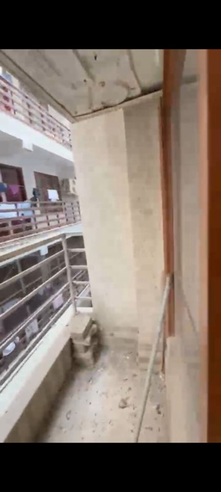 Balcony, vasant kunj enclave 3 Bedroom 110 Sq.Yd. Builder Floor In Vasant Kunj Enclave Delhi 10441805