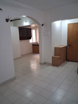 Room in 2 BHK Apartment at Roseland Residency – for Rent
