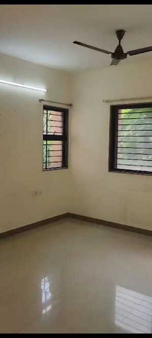 Room in 2 BHK Apartment at Magarpatta Jasminium, Hadapsar – for Sale