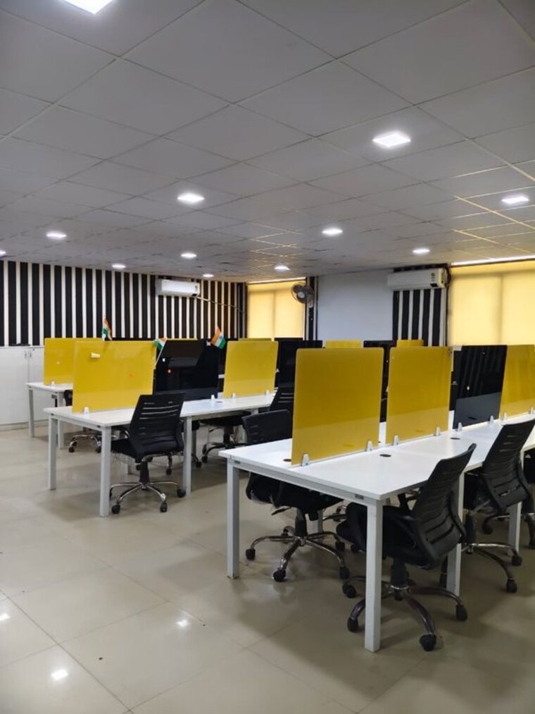 Team Area, sector 63 Commercial Office Space 3000 Sq.Ft. In Sector 63 Noida 10441908