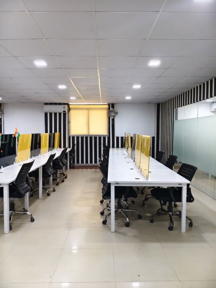 Team Area, sector 63 Commercial Office Space 3000 Sq.Ft. In Sector 63 Noida 10441908
