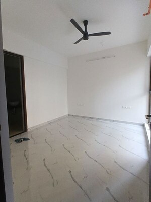 Room in 2 BHK Apartment at Raymond Ten X Habitat, Pokhran Road No Two – for Rent
