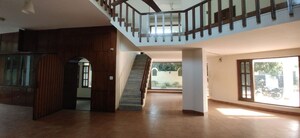 Living Room in 6 BHK Independent House at Sector 35 – for Rent