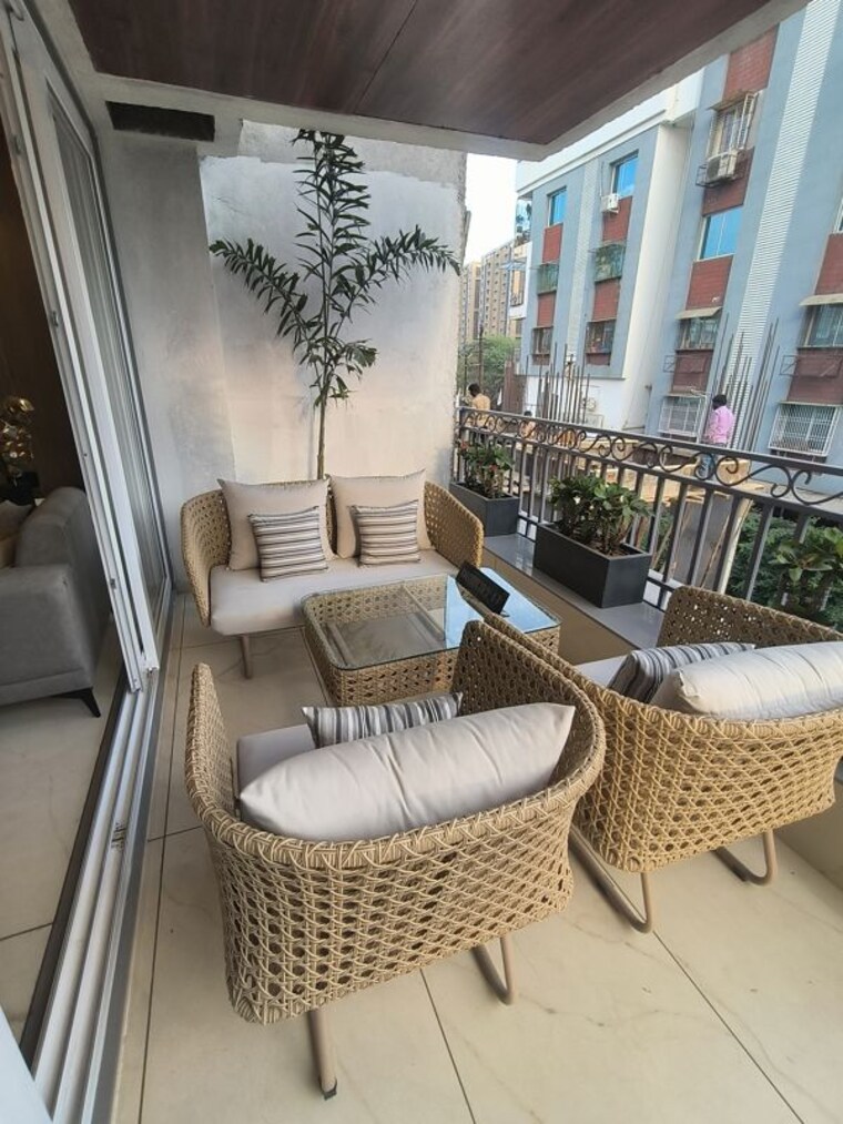 Balcony, courtyard-bellagio 4 Bedroom 2220 Sq.Ft. Apartment In Bhayli Vadodara 10441962