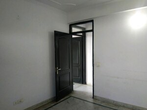 Room in 4 BHK Apartment at Jawahar Nagar – for Rent