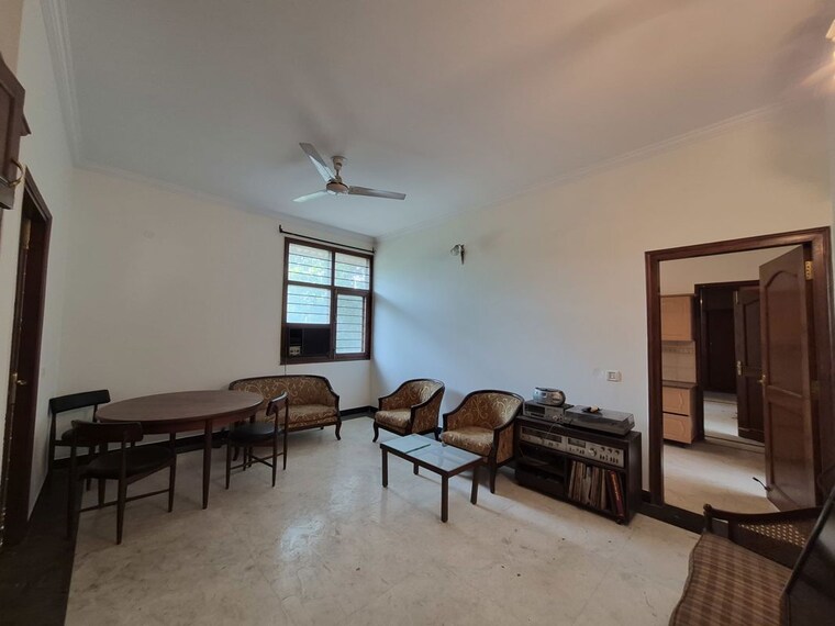 Living Room, south city 1 4 Bedroom 7000 Sq.Ft. Independent House In South City 1 Gurgaon 10442058