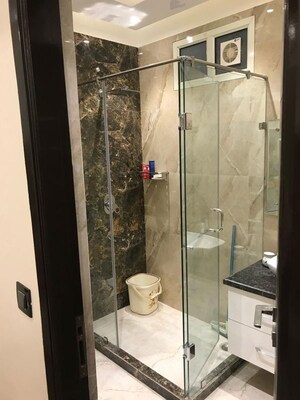 Bathroom in 4 BHK Apartment at Vipul Belmonte, Sector 53 – for Sale