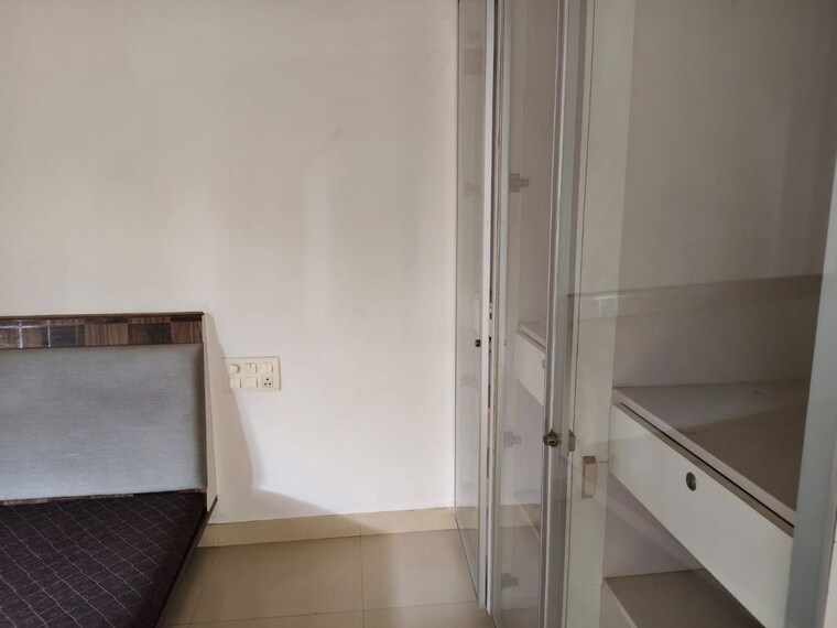 Bathroom, amanora-trendy-homes 2.5 Bedroom 1057 Sq.Ft. Apartment In Hadapsar Pune 10442123