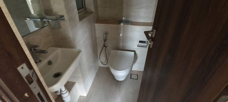 Bathroom, hiranandani-highland 2 Bedroom 623 Sq.Ft. Apartment In Powai Mumbai 10442125