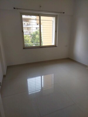 Room in 3 BHK Apartment at Kumar Princetown Royal, Undri – for Rent