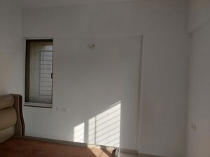 Room in 3 BHK Apartment at Kumar Princetown Royal, Undri – for Rent