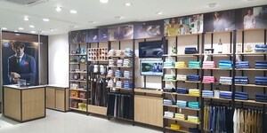  Showroom – Exterior View View at Race Course Road - for Rent