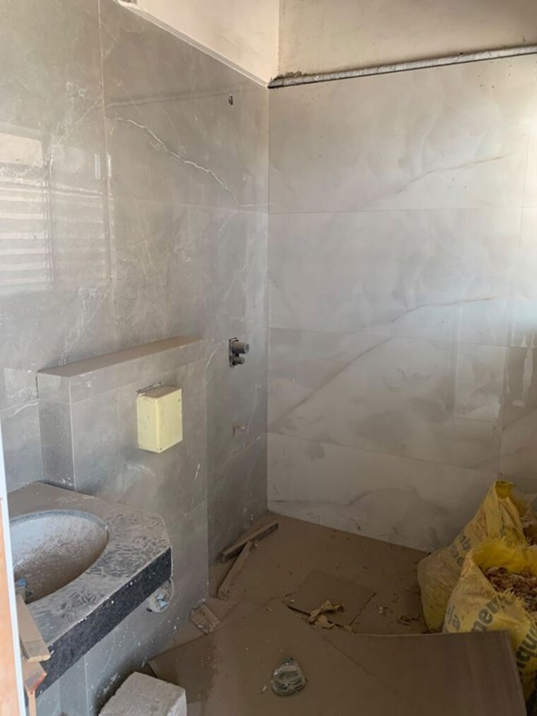Bathroom, darvesh-mariam-residency 3 Bedroom 1120 Sq.Ft. Apartment In Agripada Mumbai 10442136