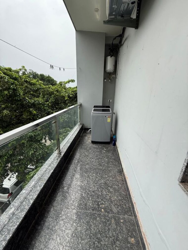 Balcony, saket 3 Bedroom 1550 Sq.Ft. Apartment In Saket Delhi 10442163