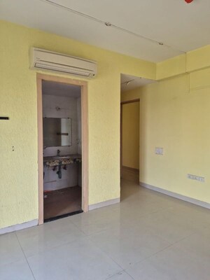 Room in 4 BHK Apartment at Sreepally – for Rent